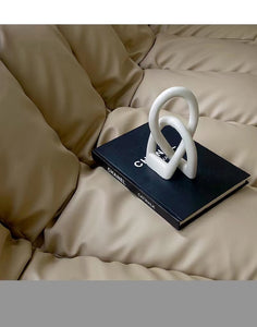 Vintage Möbius Knot Ornament