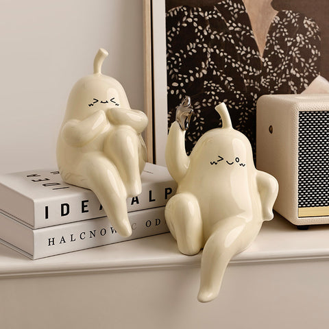 Cute and Funny Star-Picking Pear Ornament Set